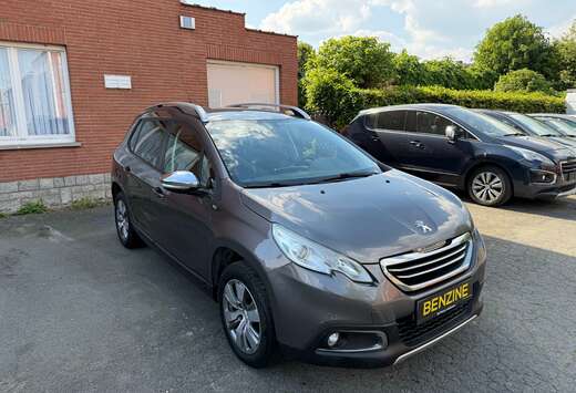 Peugeot 2008 1.2i Style Navi / Cruise / Garantie