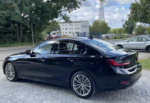 BMW Série 3 320d AUTOMATIQUE Sport Line ACC CAMÉRA