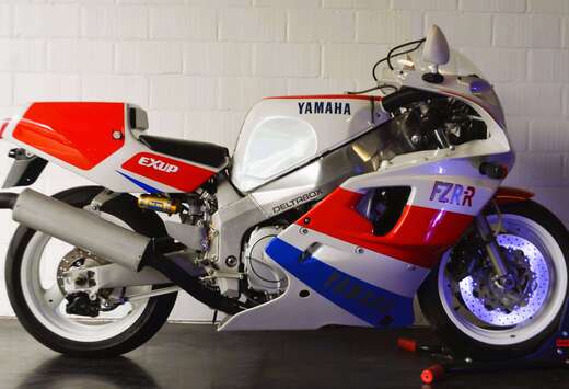 FZR -750R