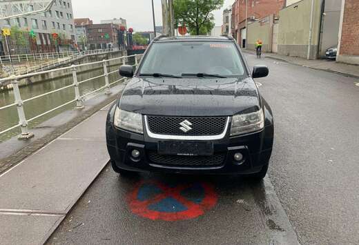 Suzuki Grand Vitara 2.0i JLX-E