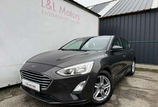 Ford Focus 1.0i Titanium 5Deurs 12Maand Garantie