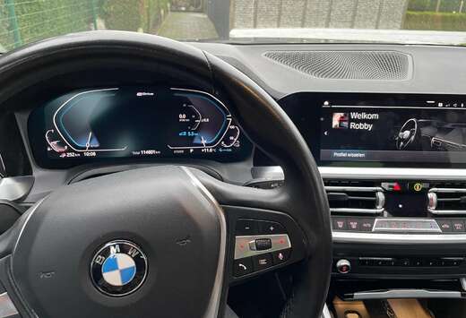 BMW 330e