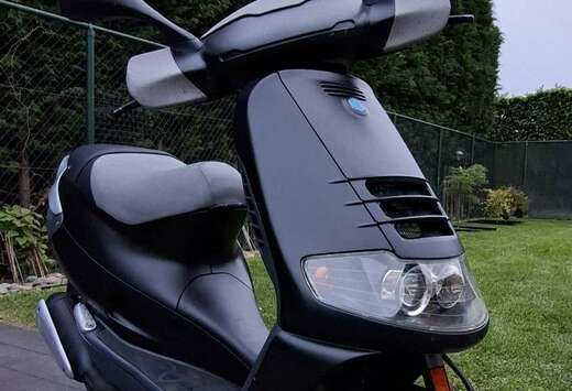 Piaggio LX125