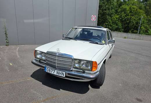 Mercedes-Benz W123 280E