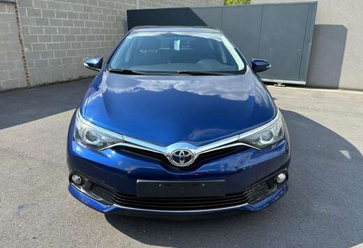 Toyota 1.2i Turbo Dynamic Multidrive S*CAM NAV AUTOMA ...