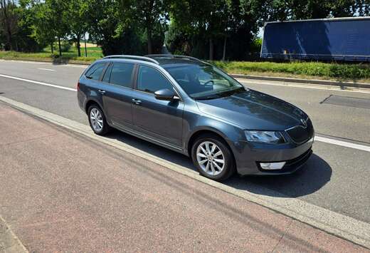 Skoda SW 1.6 CR TDi Style DSG  84000KM  \