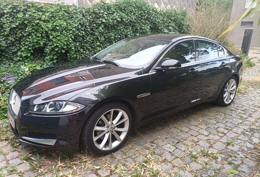 Jaguar XF