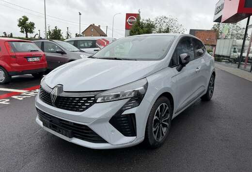 Renault Techno TCe 90 + Techno Pack