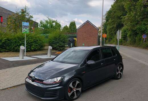Volkswagen 2.0 TSI 220 BlueMotion Technology DSG6
