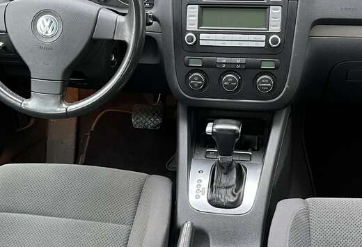 Volkswagen 1.6i 16v FSI Sportline Tiptronic