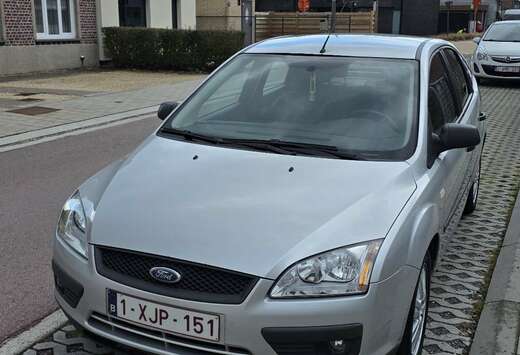 Ford 1.6 16V Aut. Fun