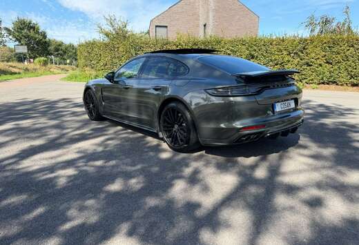 Porsche 4 E-Hybrid Platinum Edition