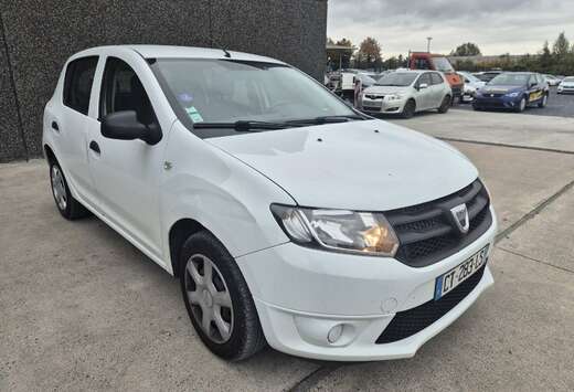 Dacia Sandero 1.2i Laureate//LPG//MARCHAND OU EXPORT