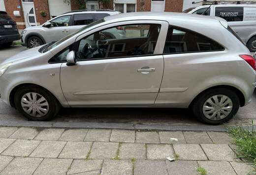 Opel Corsa 1.2i Cosmo