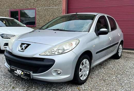 Peugeot 206  1.1i Trendy