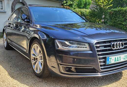 Audi A8 4.2 TDI DPF (clean diesel) quattro tiptronic