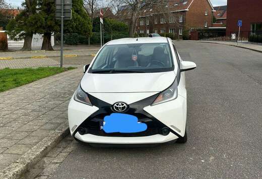 Toyota Aygo x-shift x-play