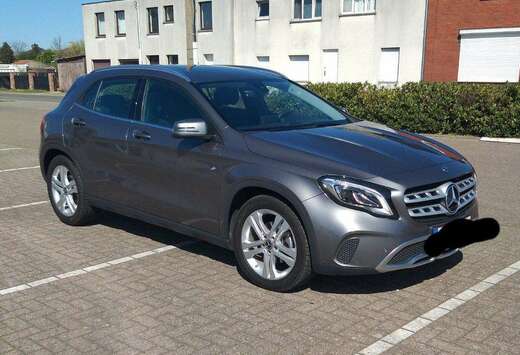 Mercedes-Benz GLA 180 7G-DCT UrbanStyle Edition