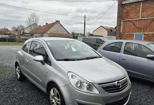Opel 1.2i Essentia