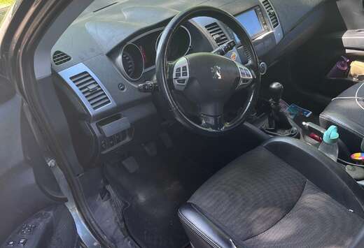 Peugeot 4007 2.2 HDi Premium 7pl. FAP