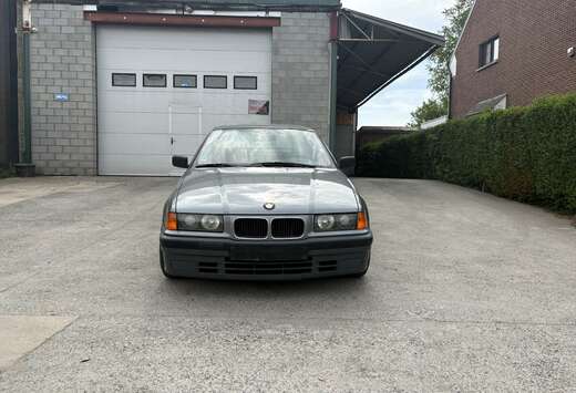 BMW 320i