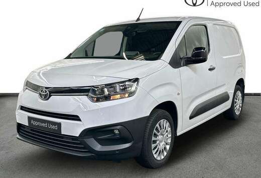 Toyota Comfort SWB  carplay  camera