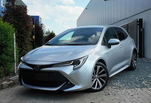 Toyota 1.8 122 H DESIGN Hybrid 2023 / TVA