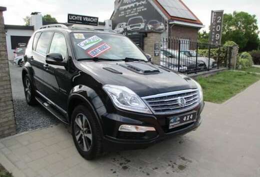 SsangYong Rexton W 2.2 e-XDi 4WD BLACK SPORTS LV2PL F ...