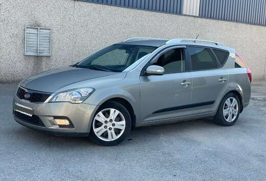 Kia Cee\'d SW 1.6 CRDi Hedgren EcoDynamics FaceLift M ...