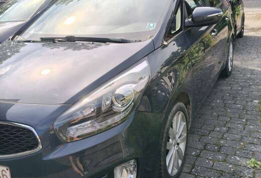 Kia Carens 1.6i World Edition ISG