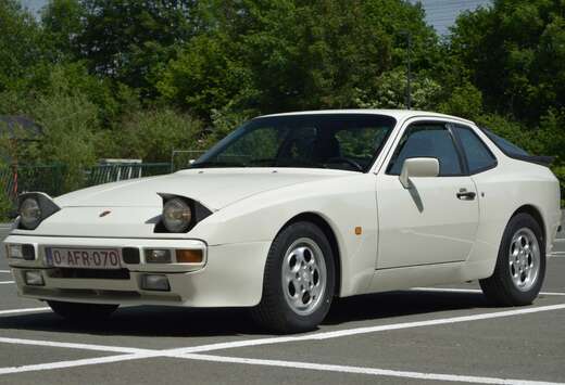 Porsche 944 S