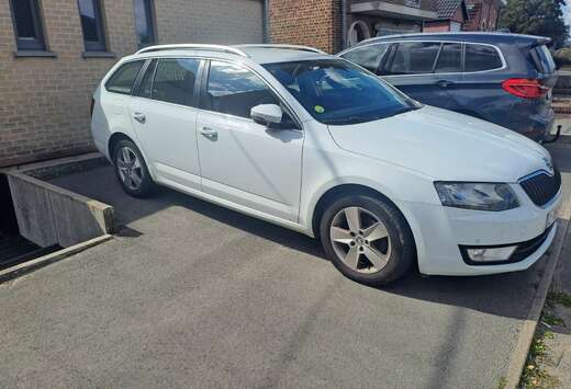 Skoda SW 1.6 CR TDi Ambition DSG