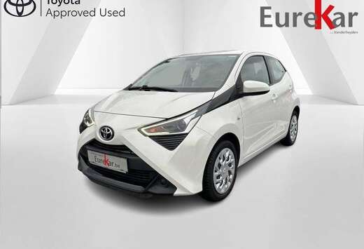 Toyota 1.0 vvt-i x-play2