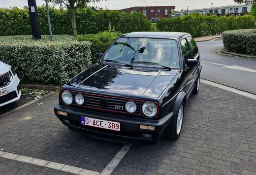 Volkswagen Golf 2 GTI Edition blue