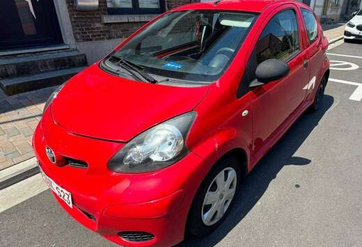 Toyota Aygo 1.0i VVT-i Car Dance