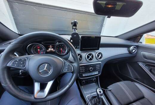 Mercedes-Benz CLA 180