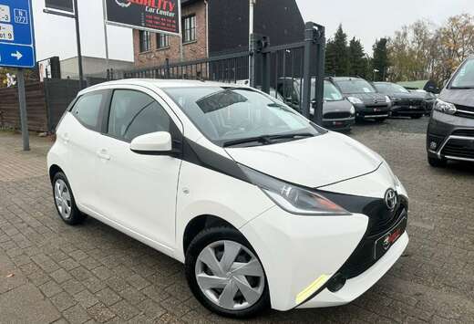 Toyota 1.0 VVT i x PLAY  69000 km garantie   euro 6b