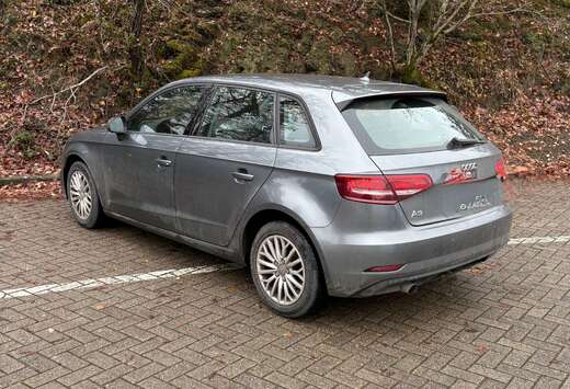 Audi A3 Sportback 1.6 TDi Quattro Attraction