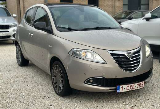 Lancia Ypsilon 0.9 TwinAir Platinium PANO/CLIMA/CUIR