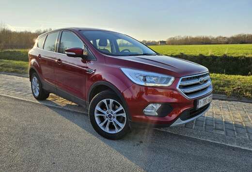 Ford Kuga 1.5 EcoBoost 2x4 Titanium