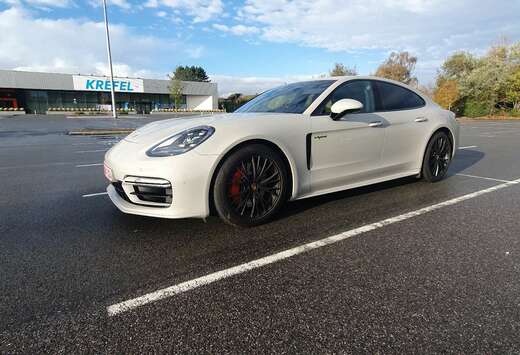 Porsche 4S E-Hybrid