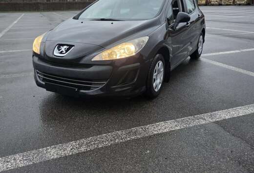 Peugeot 1.4i Confort Pack