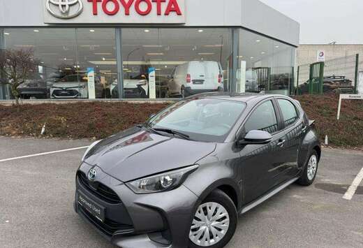 Toyota 1.5 Hybrid e-CVT Dynamic