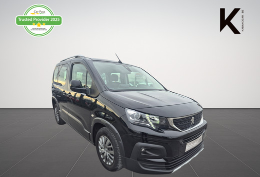 Peugeot 1.5 BlueHDi Allure / Carplay / Camera / Garan ...