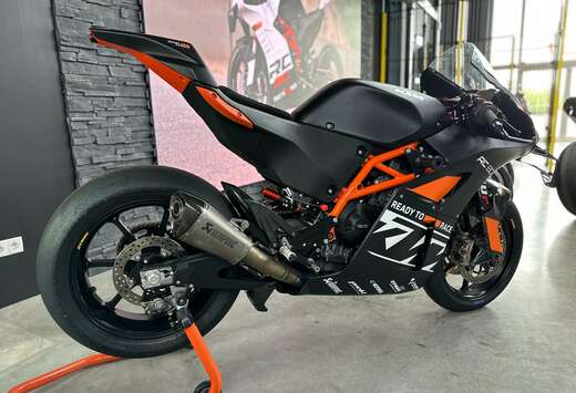 RC8C