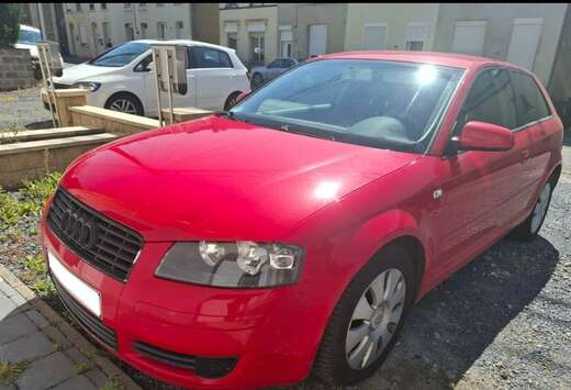 Audi A3 1.6i Ambiente Tiptronic