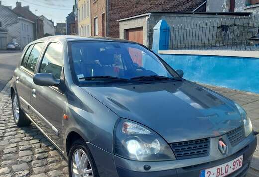 Renault 1.6i 16v Initiale