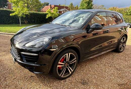 Porsche GTS Full options V8 420 PS PASM, 21\\, BOSE,  ...