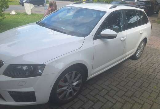 Skoda SW RS 2.0 TFSI DSG
