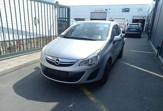 Opel corsa cosmo 1.3cdti